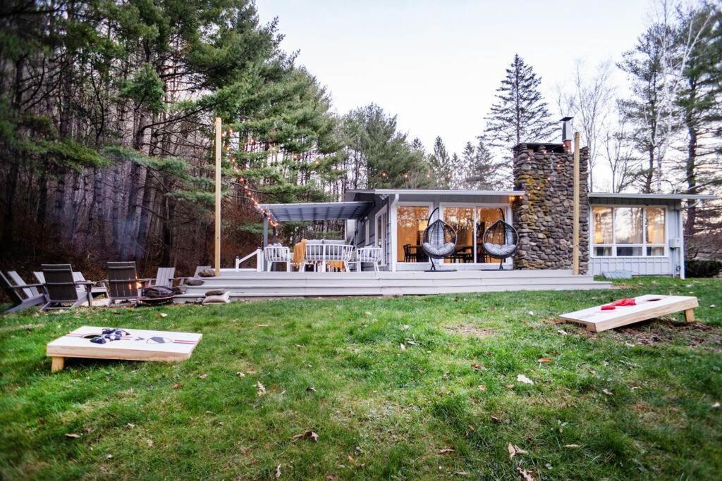 Prattvilla -Catskill -Mountain Escape 5 Bedroom ,3 Bath With Hot Tub Prattsville ภายนอก รูปภาพ